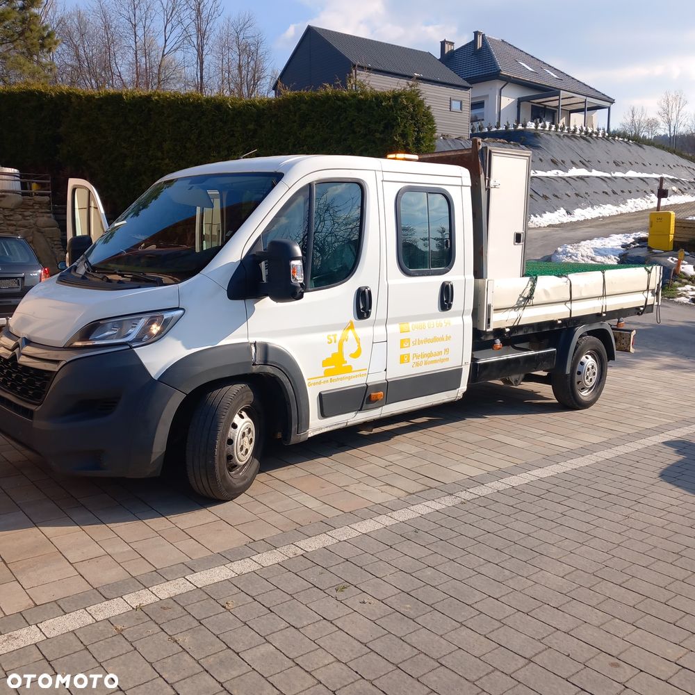 Volkswagen Transporter - 1