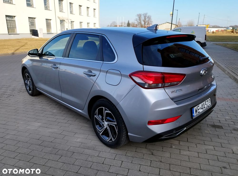 Hyundai i30 1.6 D Comfort DCT - 8