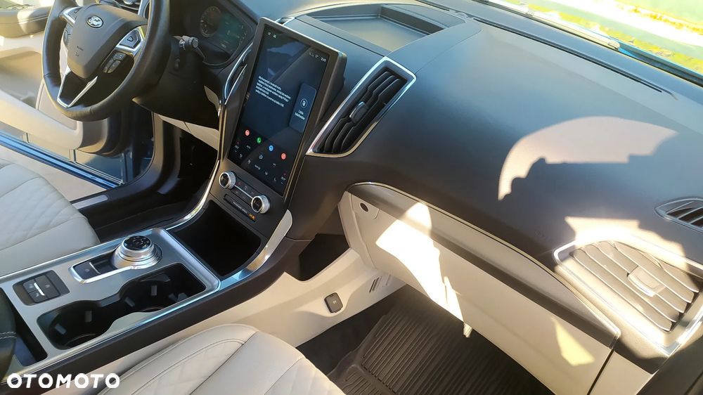 Ford Edge - 30