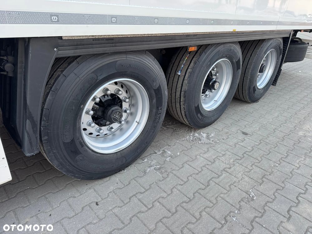 Krone Hakowa, Carrier Vector HE19, Nowe opony!! - 23