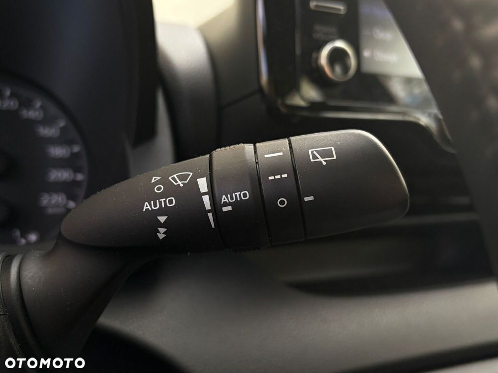 Toyota Yaris - 32