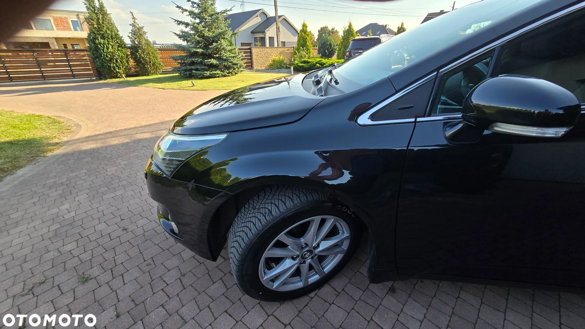 Toyota Avensis - 26