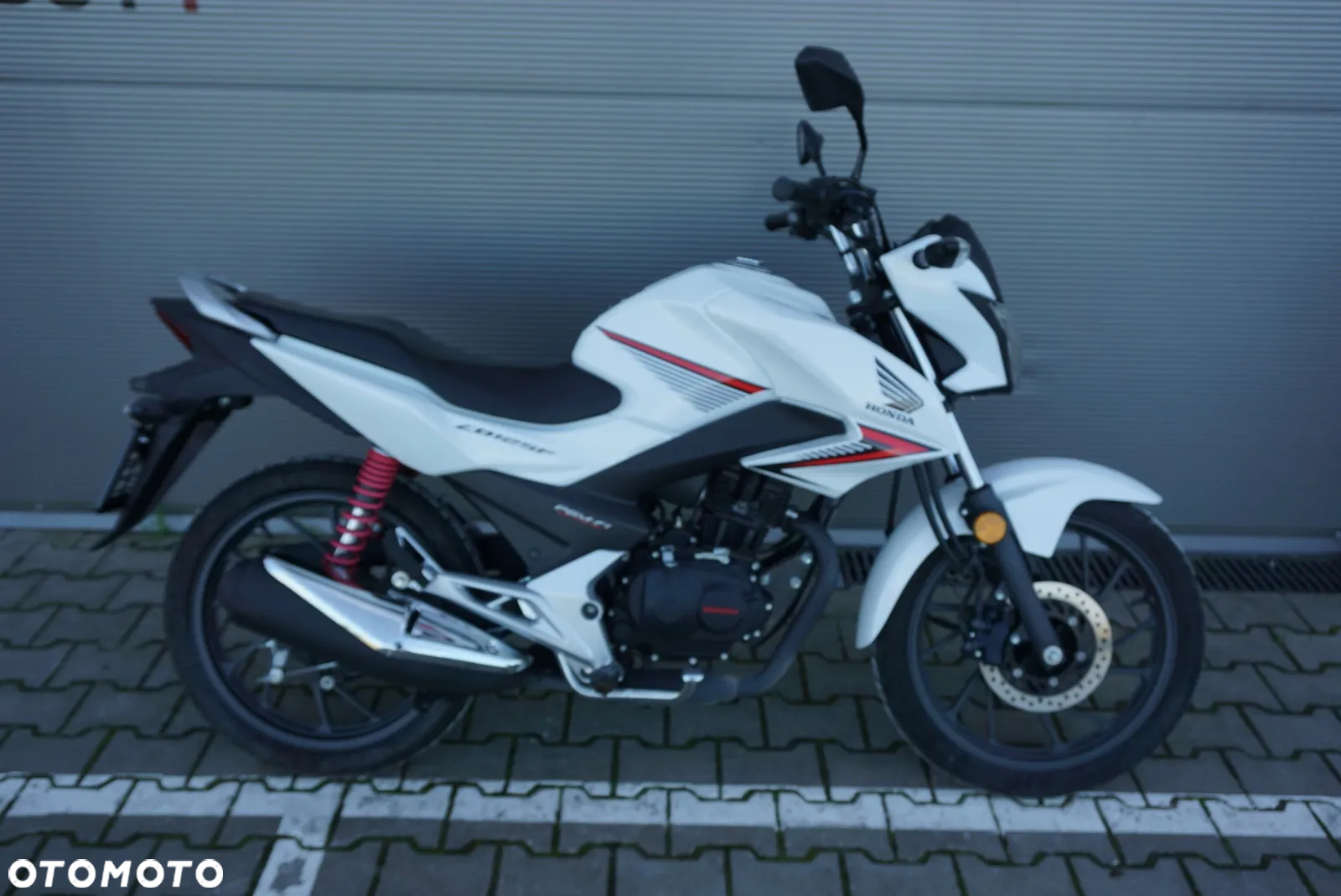 Honda CB - 2
