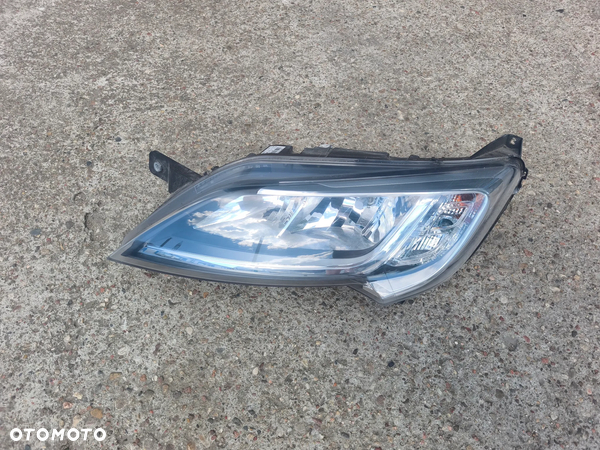 Lampa przednia przód lewa Fiat Ducato III Lift Jumper Boxer 2014-2024 1394426080 srebrna