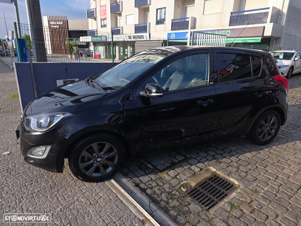 Hyundai i20 1.2 GO! Plus - 4