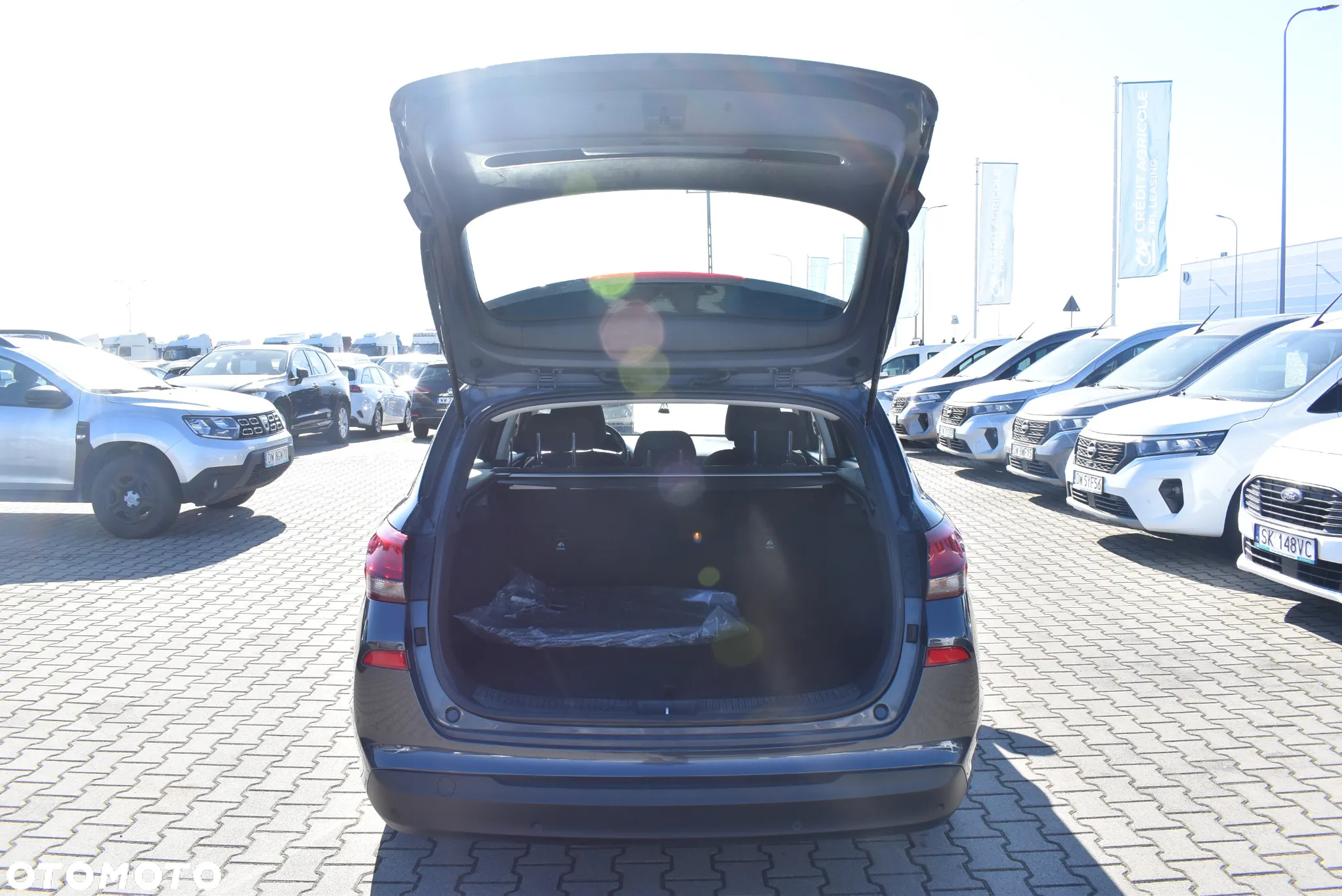 Hyundai i30 1.6 D Classic + DCT - 13