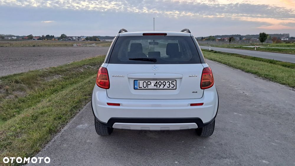Suzuki SX4 - 4