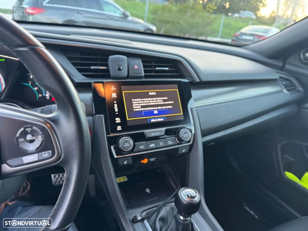 Honda Civic 1.0 i-VTEC Executive Premium - 16