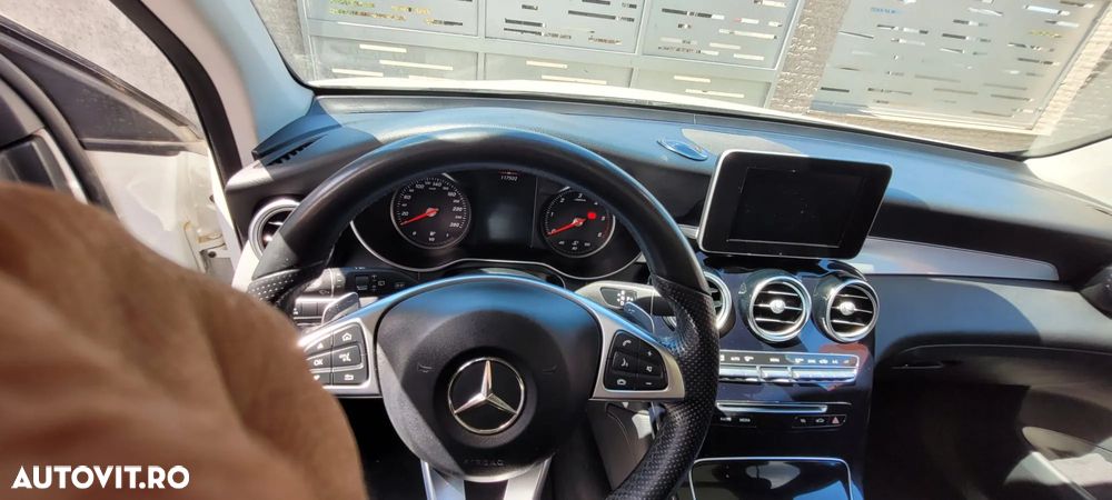 Mercedes-Benz GLC - 10