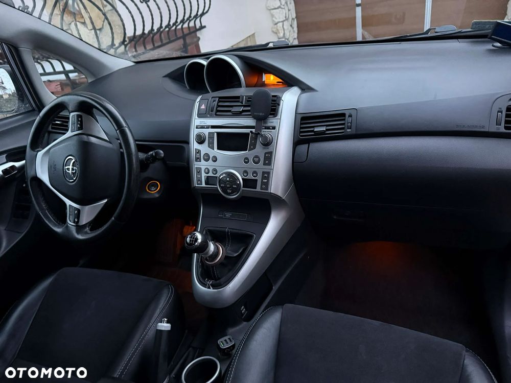 Toyota Verso 2.0 D-4D Sol 7os - 26