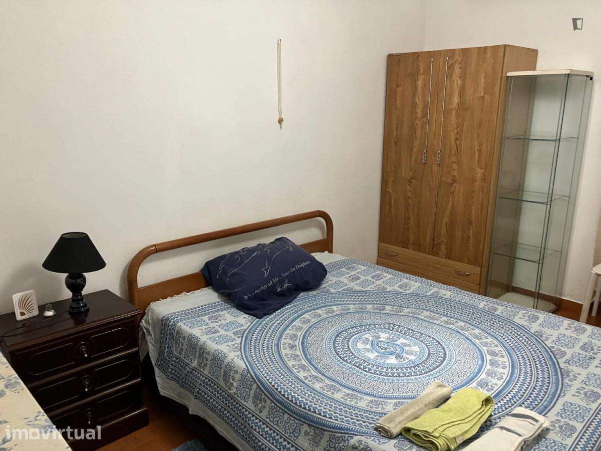 Quarto - localizado em Amadora Lisbon - Grande imagem: 2/13