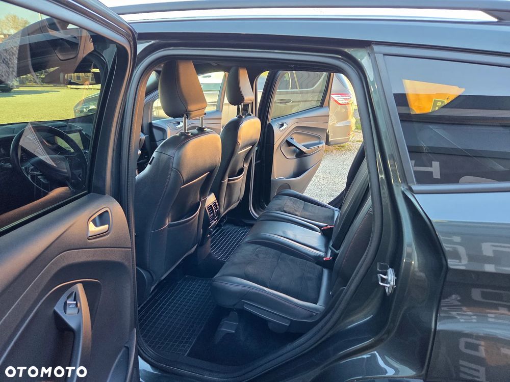 Ford Kuga 2.0 TDCi 4x4 ST-Line - 14