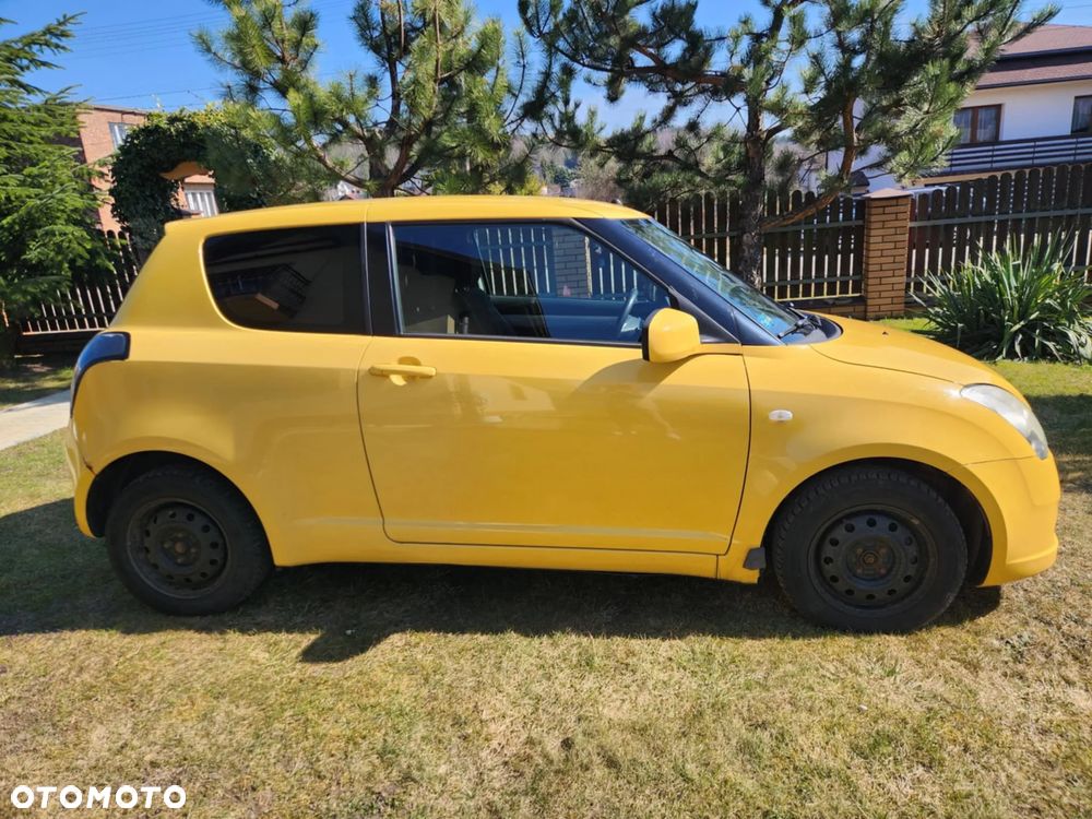 Suzuki Swift 1.3 Sakura - 11
