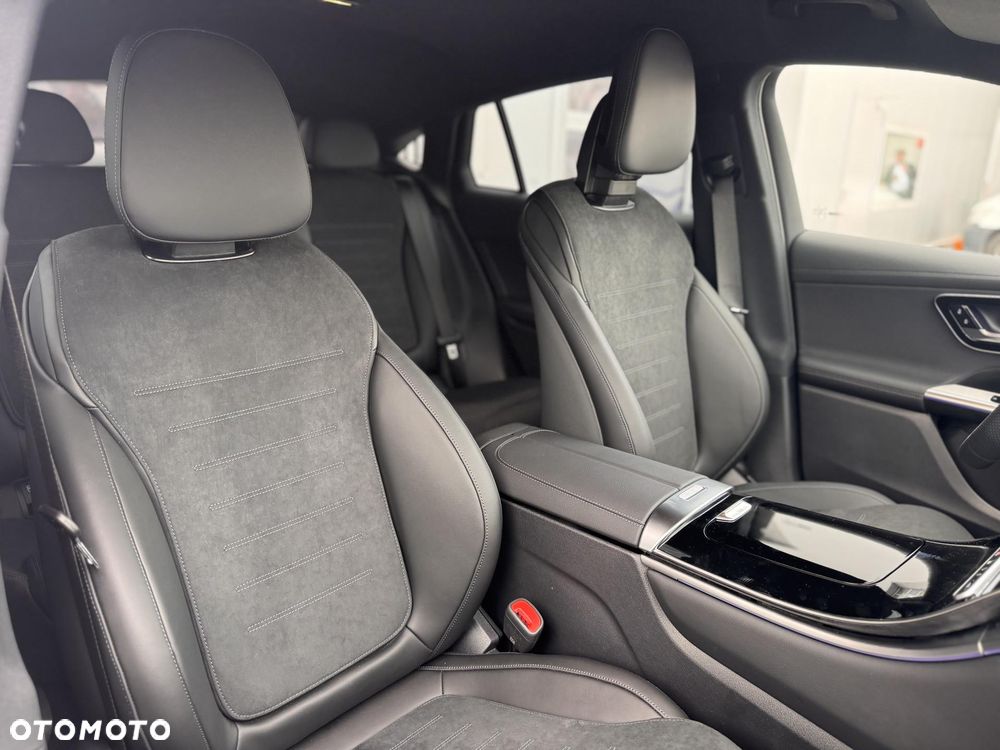 Mercedes-Benz GLC 220 d 4Matic 9G-TRONIC AMG Line Advanced - 12