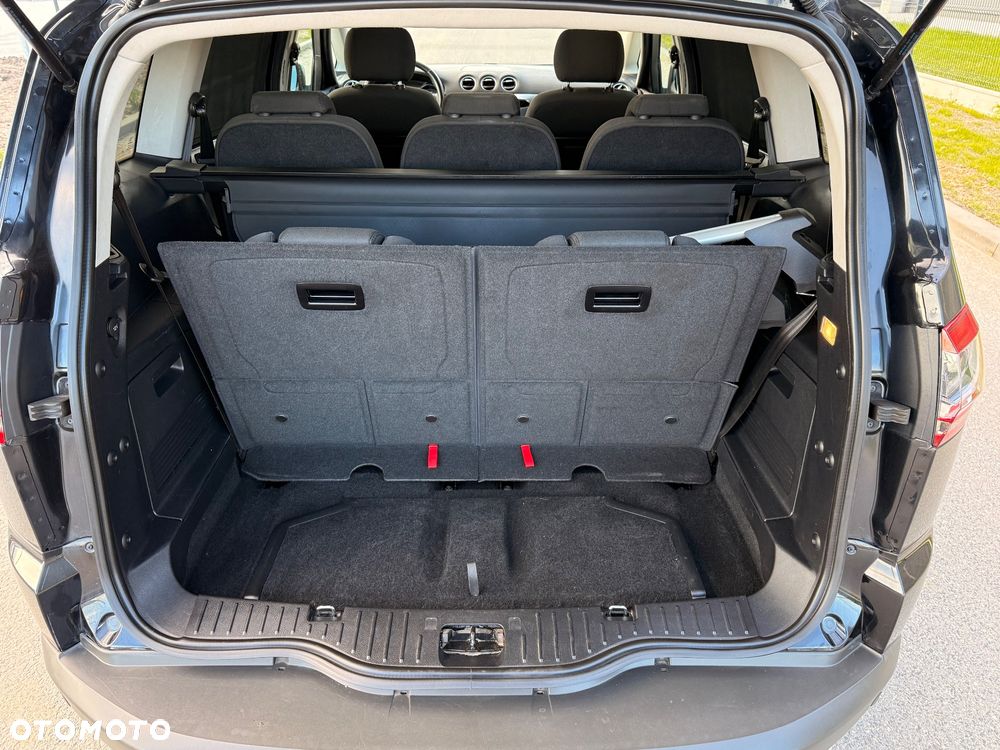 Ford S-Max 2.0 T Titanium - 39