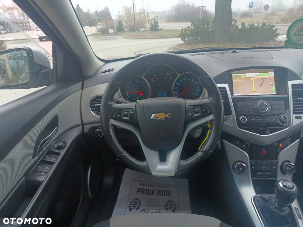 Chevrolet Cruze - 13