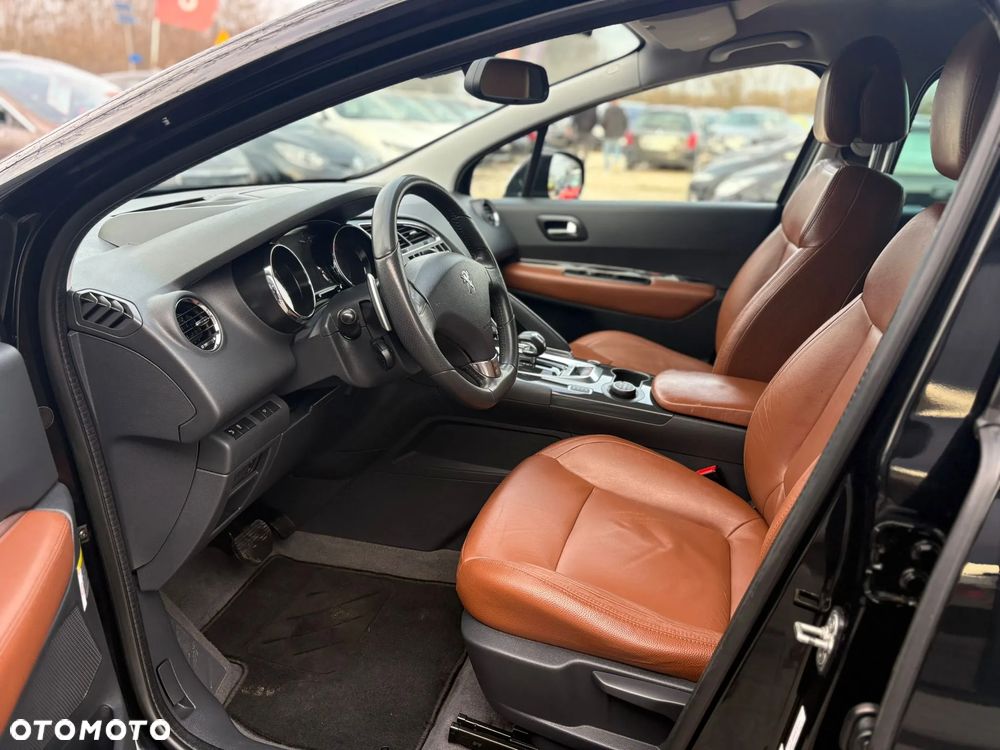 Peugeot 3008 Hybrid4 - 13