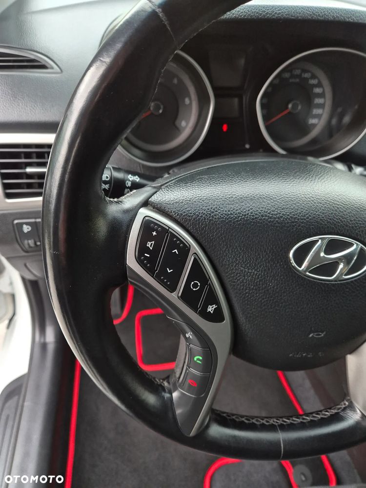 Hyundai i30 blue 1.6 CRDi Classic - 18