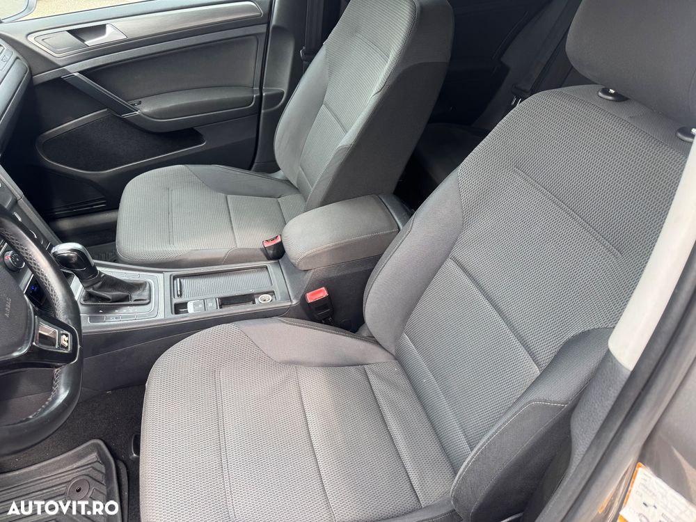 Volkswagen Golf 1.6 TDI DPF DSG BlueMotion Technology Comfortline - 11