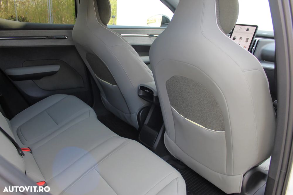Volvo EX30 Twin Motor Performance AWD Ultra - 26