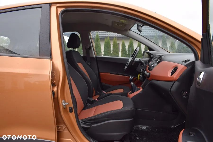 Hyundai i10 1.0 Premium - 11