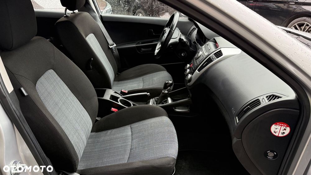 Kia Ceed 1.4 CVVT Attract - 30