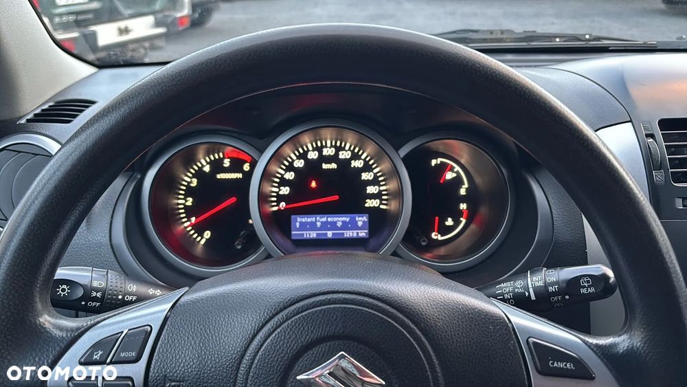 Suzuki Grand Vitara 1.9 DDiS Comfort DPF - 12