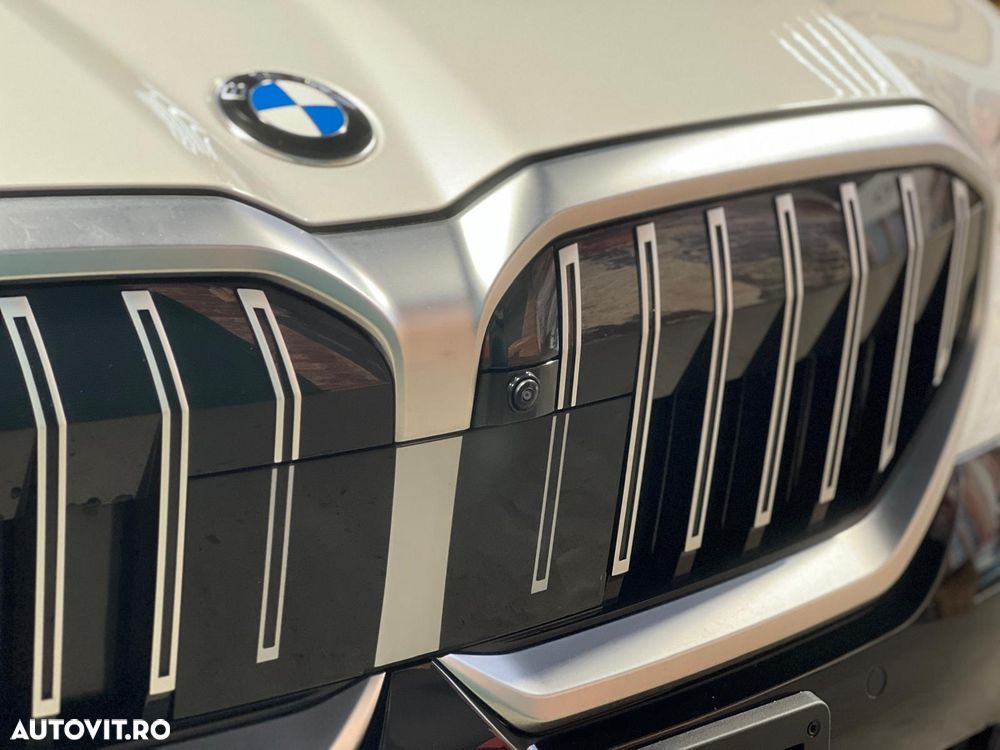 BMW Seria 5 520i AT MHEV - 23