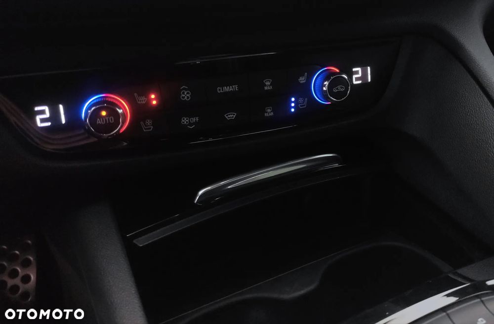 Opel Insignia 2.0 T 4x4 Innovation S&S - 28