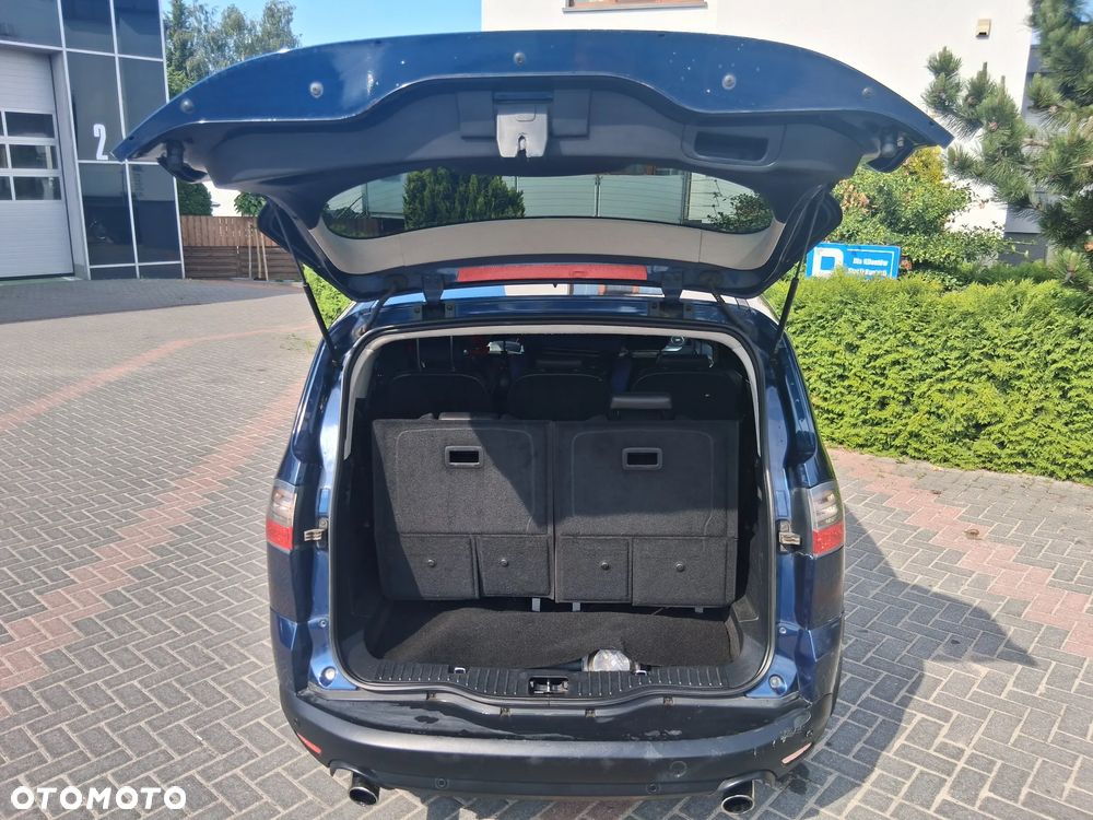 Ford S-Max - 8