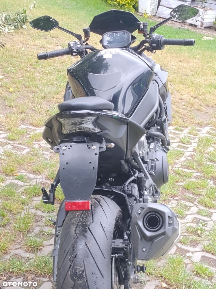 Kawasaki H2 - 7