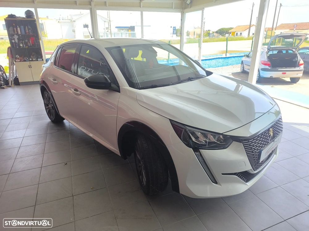 Peugeot e-208 Allure+ - 5