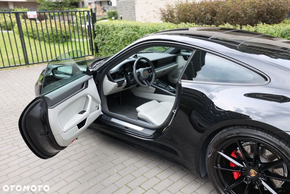 Porsche 911 Carrera S - 7