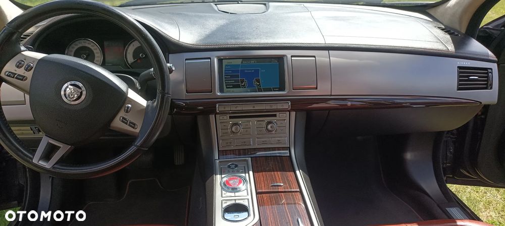 Jaguar XF 3.0 V6 D S Premium Luxury - 9
