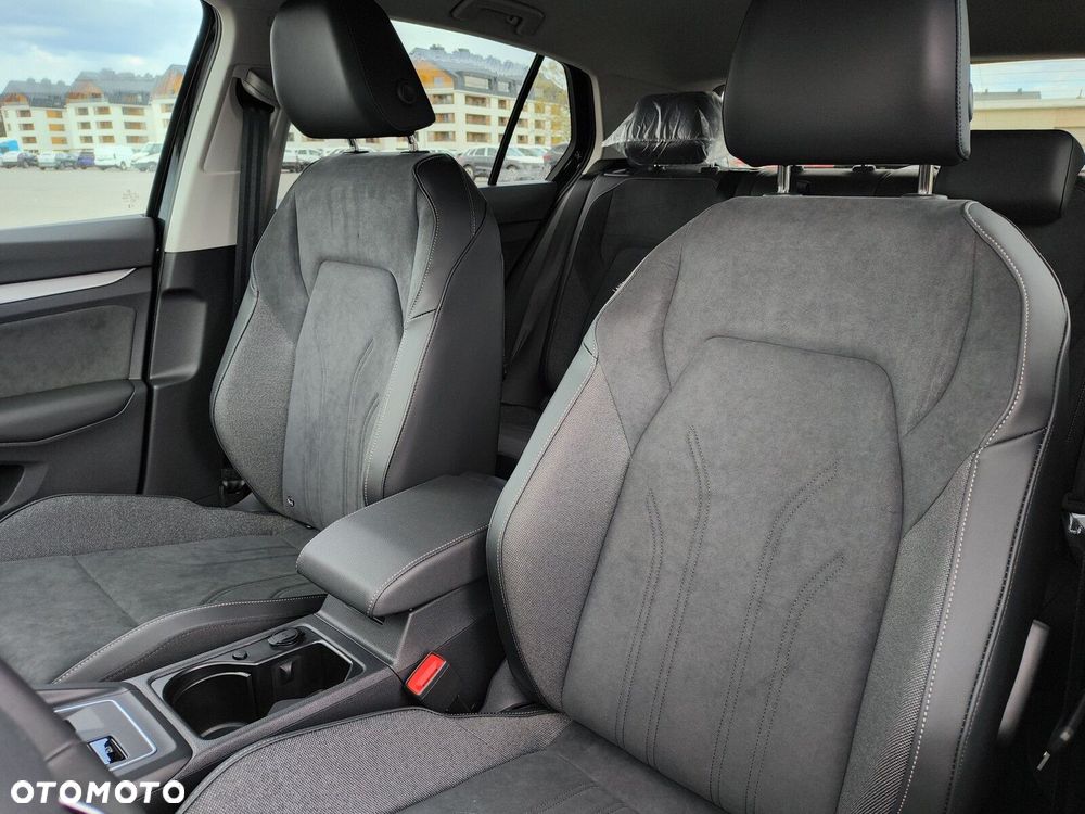 Volkswagen Golf - 11