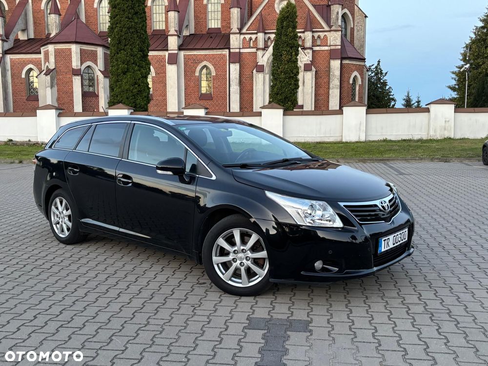 Toyota Avensis 2.2 D-4D X - 9