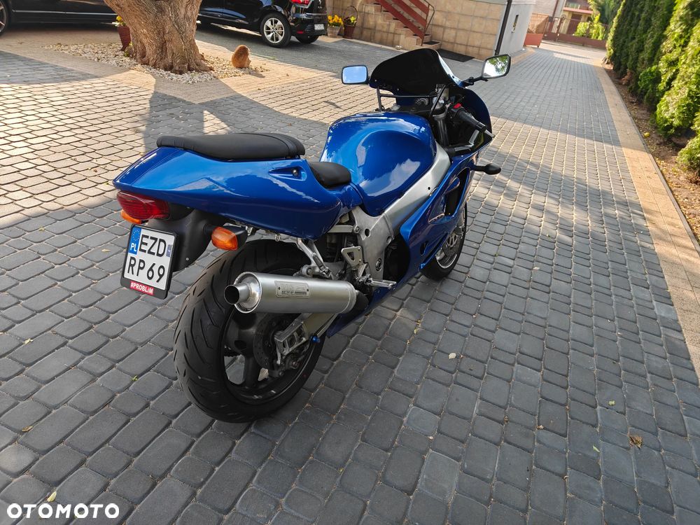 Suzuki GSX-R - 3
