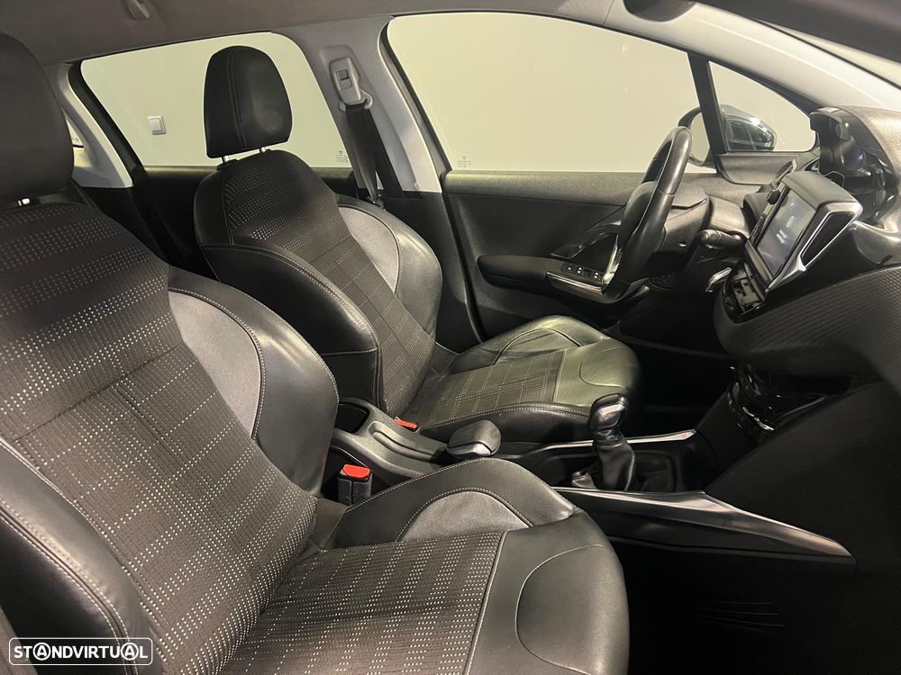 Peugeot 2008 1.2 VTi Allure - 6
