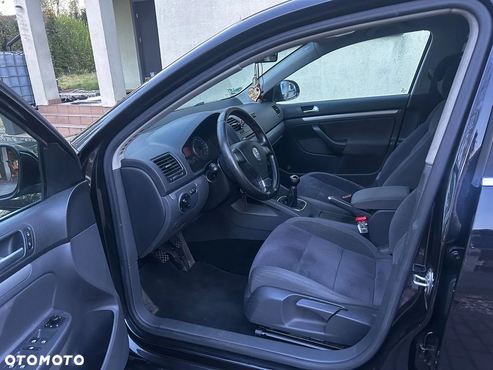 Volkswagen Golf - 12