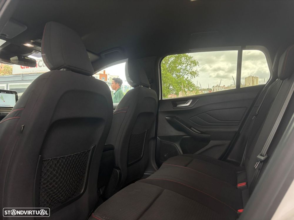 Ford Focus SW 1.5 TDCi ST-Line - 43