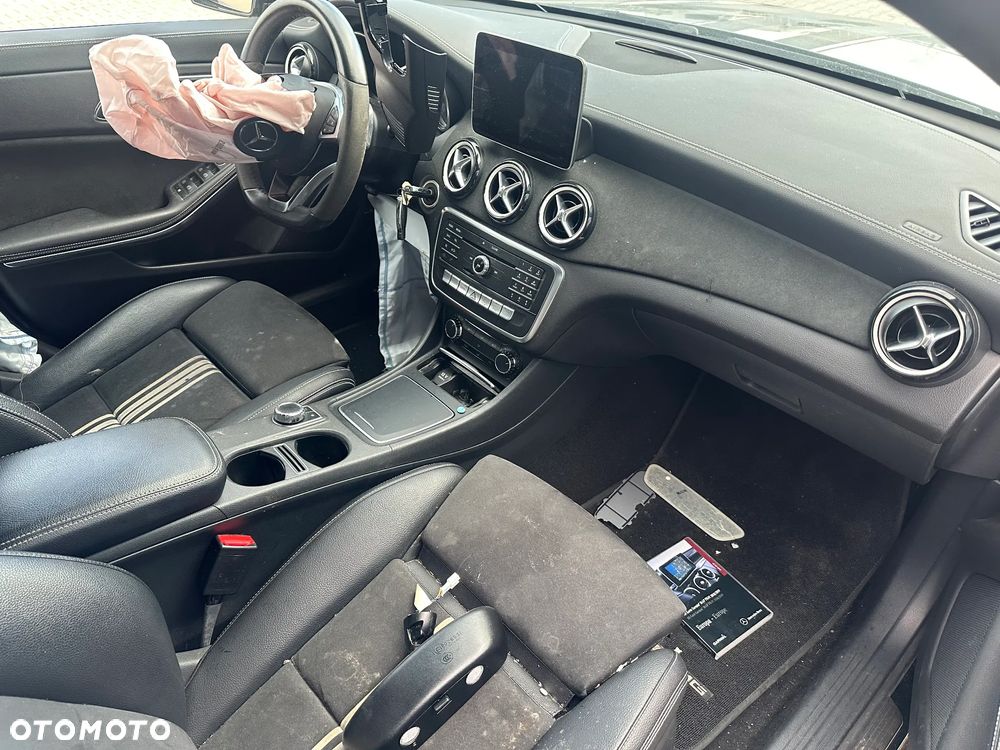 Mercedes-Benz CLA 200 d 4-Matic - 8