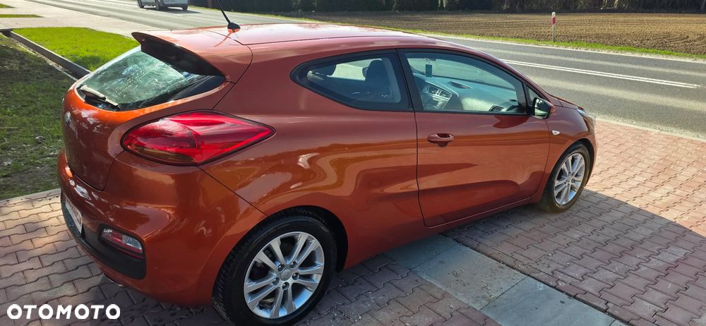 Kia Ceed - 9