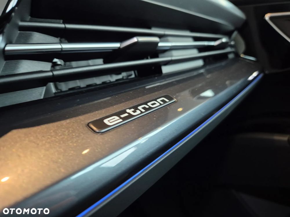 Audi Q4 e-tron 45 82kWh Advanced - 21