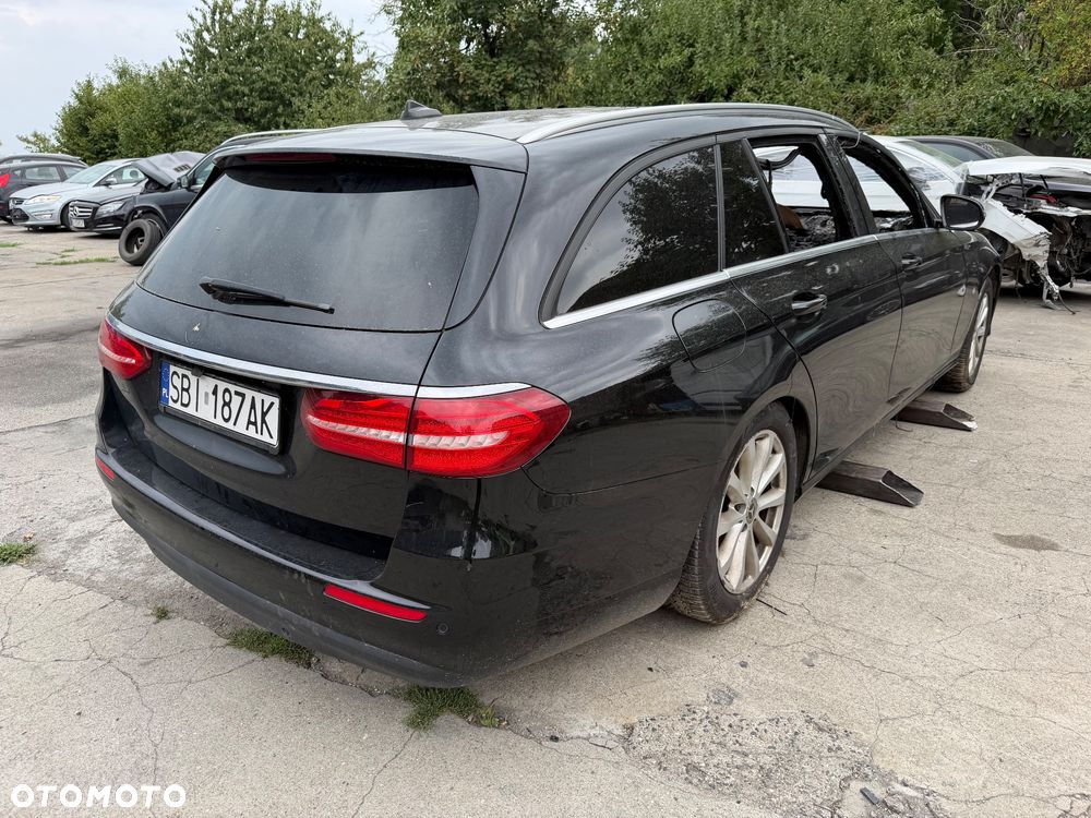 Mercedes-Benz Klasa E 220 d 9G-TRONIC - 4