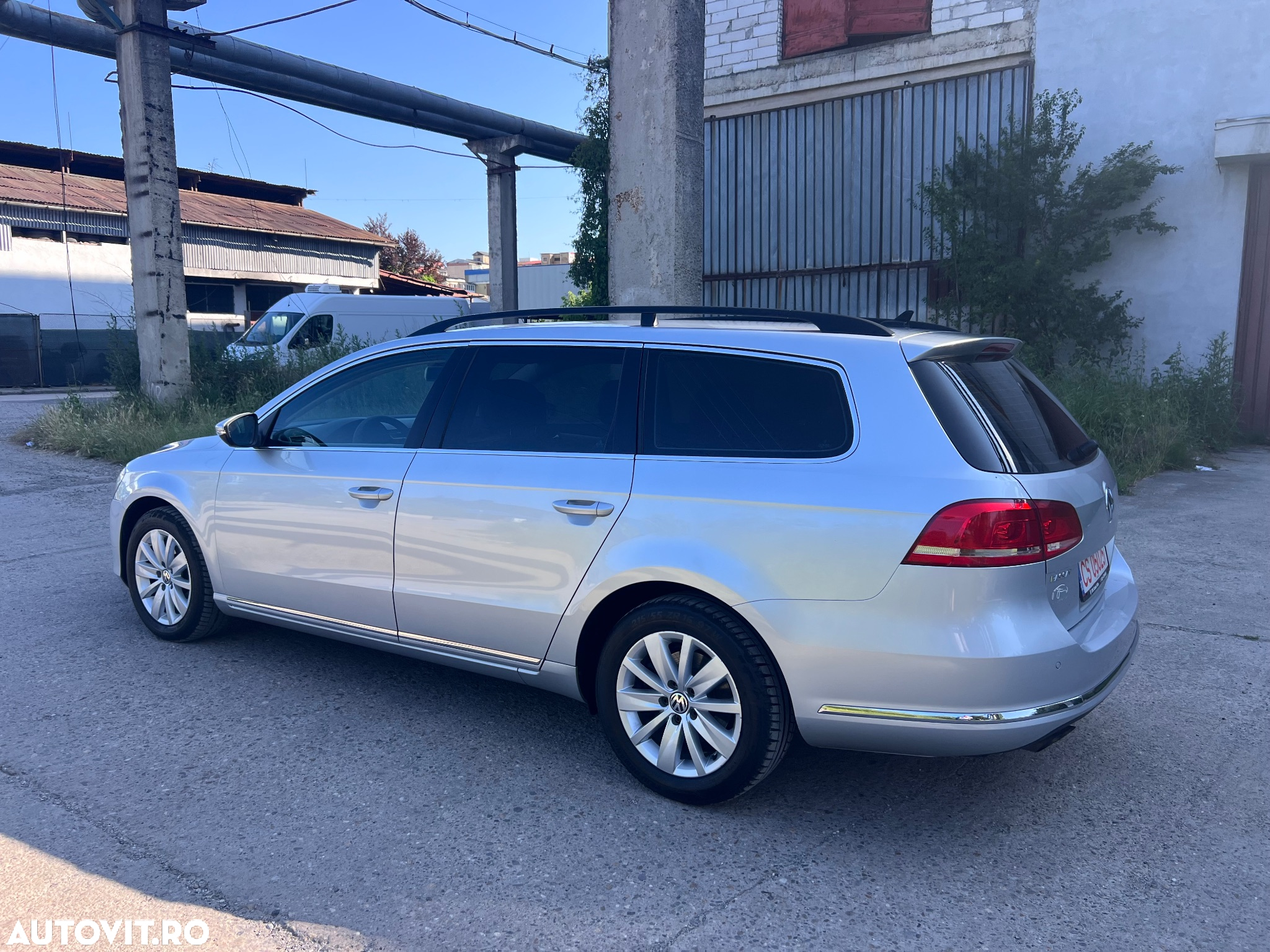 Volkswagen Passat Variant 2.0 Blue TDI SCR Highline - 12