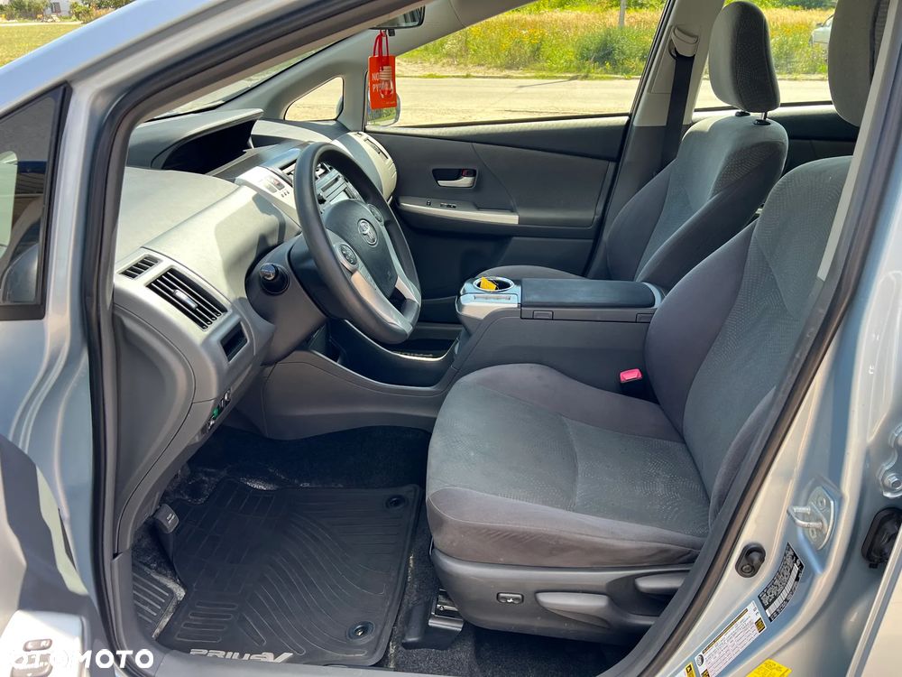 Toyota Prius+ - 10