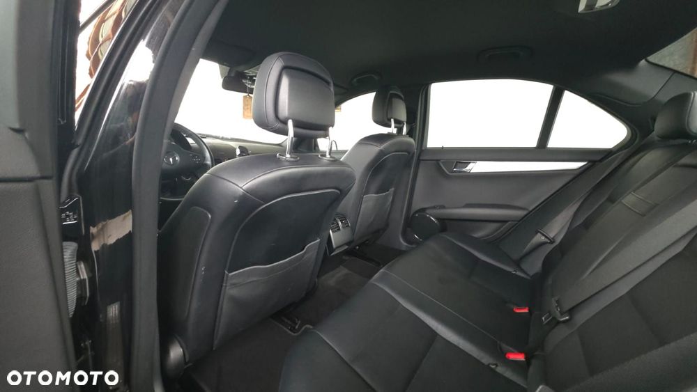 Mercedes-Benz Klasa C 300 7G-TRONIC Avantgarde - 9