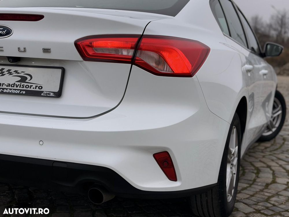 Ford Focus 1.0 EcoBoost MHEV Titanium - 14