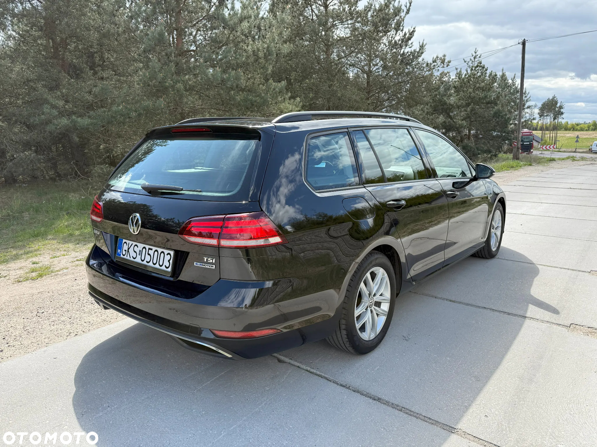 Volkswagen Golf 1.5 TSI BlueMotion ACT Comfortline - 4