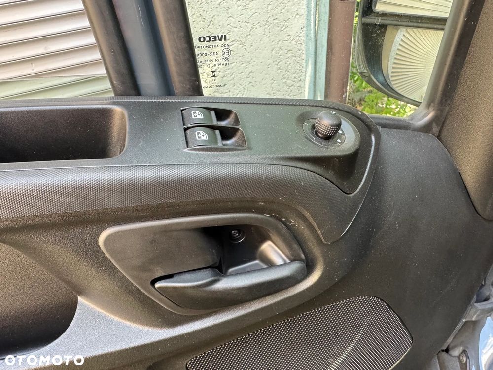 Iveco 3.0 Daily 35C16 kontener winda 750kg - 22